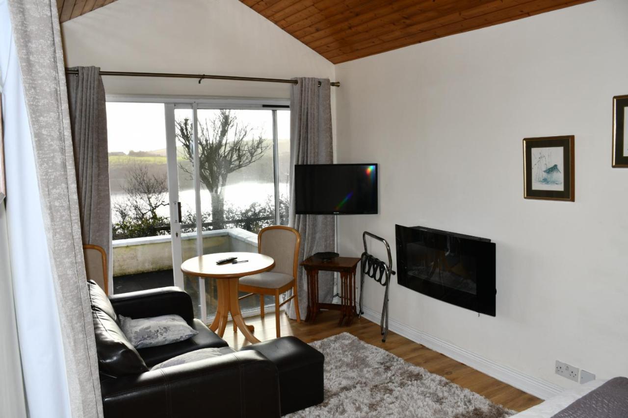 Rocklands Cottage Кинсейл Екстериор снимка